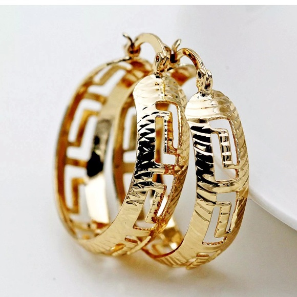 Gold Filled Rhombus "L" Hollow Round earrings - Picture 2 of 5